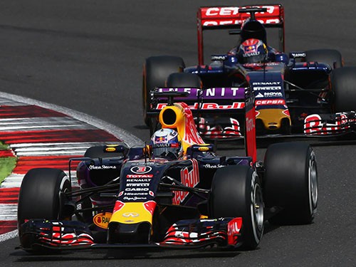 F1: Không ăn được thì… đạp đổ