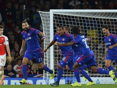 Premier League: Báo động bắt đầu từ Arsenal