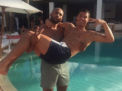 Ronaldo ủng hộ hôn nhân đồng tính