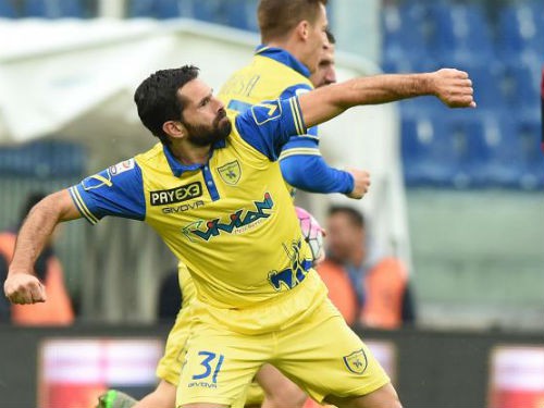 Tuyệt phẩm đánh gót kiểu Ibrahimovic đẹp nhất vòng 8 Serie A