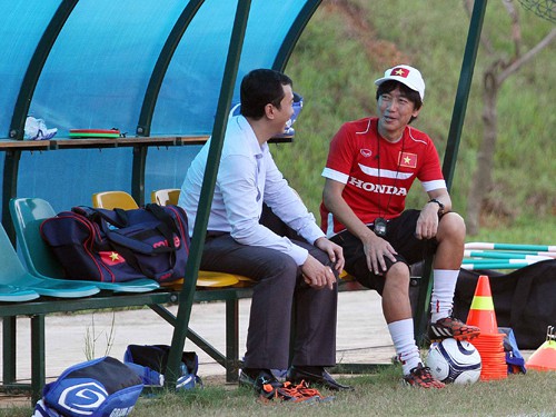 Vấn đề của ĐTVN: “Mang Miura… bỏ chợ”