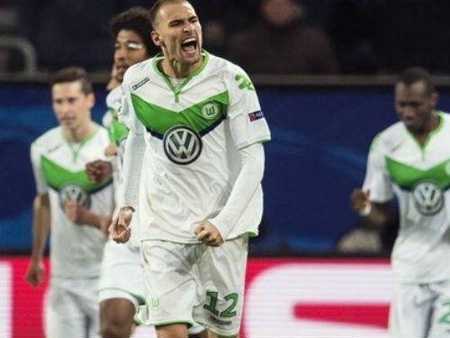 Wolfsburg 2-0 PSV: Làm thịt PSV, ‘Sói Xanh’ lên ngôi đầu