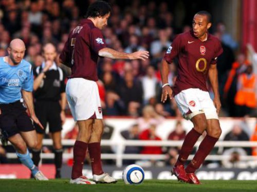 Arsenal và hai sắc thái đối nghịch trên chấm penalty