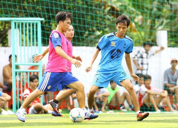 Vĩnh Long: Giải bóng đá phong trào kéo dài như V.League