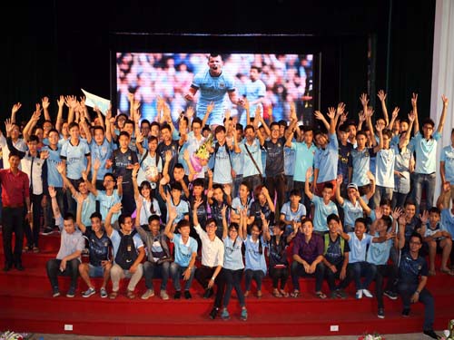 Fan Man xanh tại Việt Nam: mở tiệc cùng derby