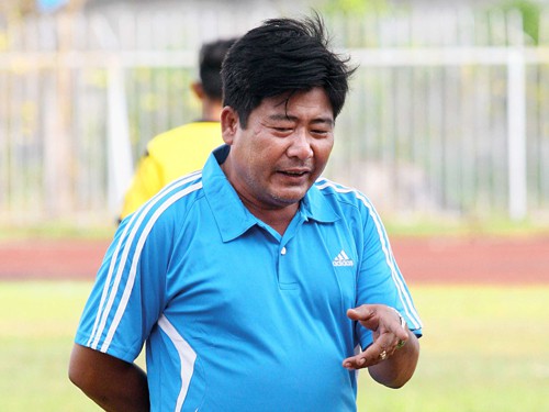 HLV Dương Hữu Cường (Cà Mau): “Mong được đá giải hạng Nhì”