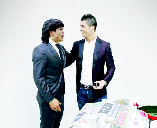 Vì sao Ronaldo sung sướng khi được gặp Công Phượng?