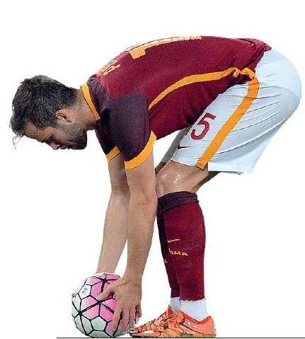 00h00 (26/10), Fiorentina - Roma: Khoảnh khắc “Phù thủy”