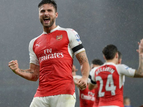 Arsenal 2-1 Everton: Giroud kéo pháo lên đỉnh