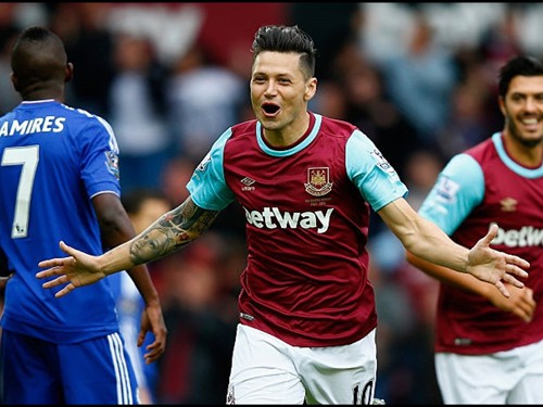 Kẻ tiêu diệt Arsenal và Chelsea: Có một Mauro rất “dị”!