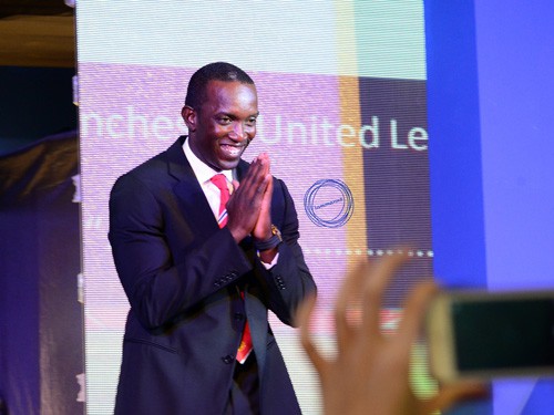 Dwight Yorke muốn có việc, phải nhờ cậy “Rooney”