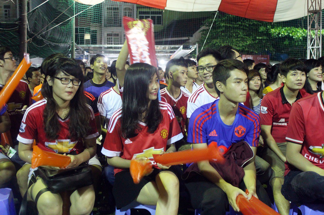 Big offline trận derby thành Manchester: Tưng bừng ngày hội “Quỷ đỏ”
