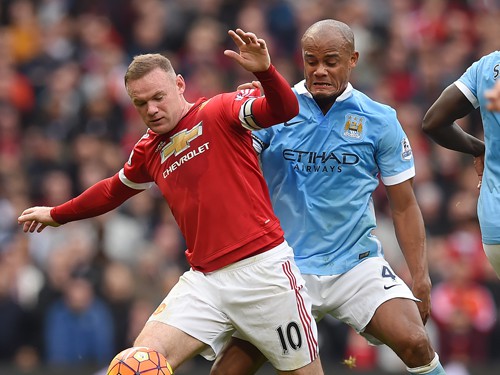 Lùi lại thôi, Rooney!