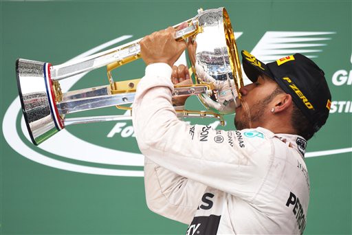 Về nhất US Grand Prix, Lewis Hamilton lên ngôi vô địch F1 2015
