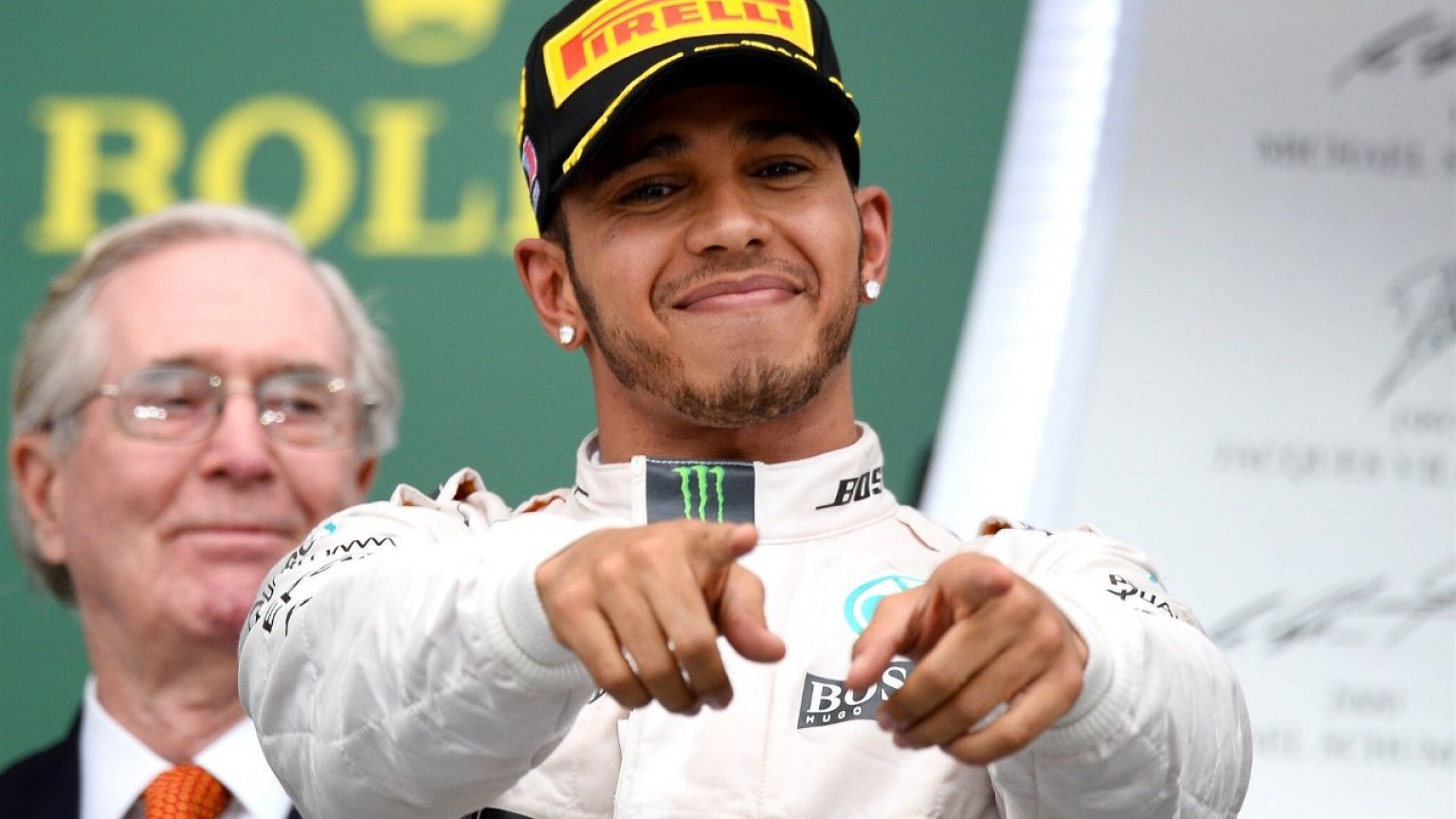 Hamilton ghi danh vào lịch sử F1