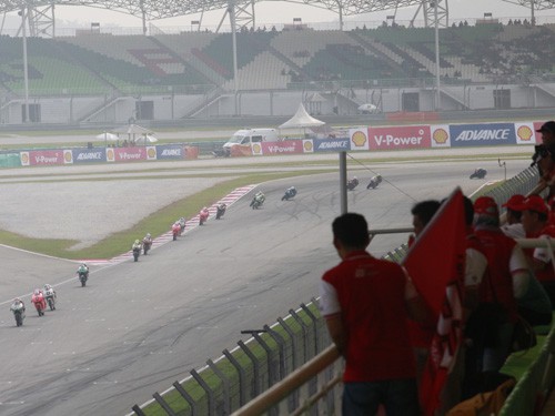 Một ngày với MotoGP 2015, Sepang Malaysia: Xem mà ước...