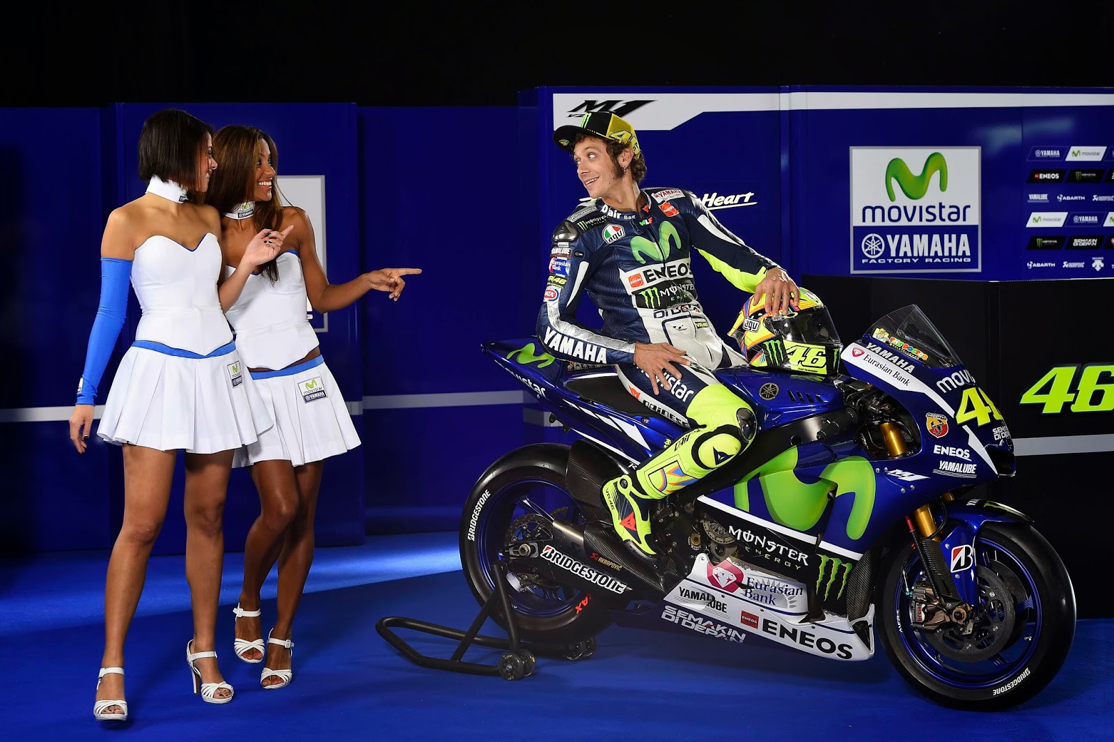 YZR-M1; “Quái vật” trên đường đua