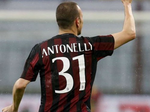 AC Milan 1-0 ChievoVerona: Hết thời ngụp lặn