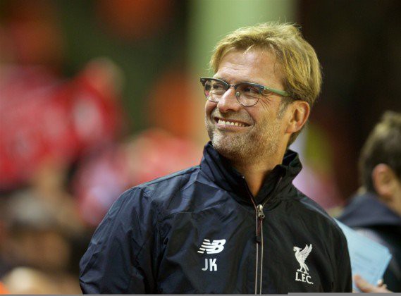 Jurgen Klopp cười toe sau thắng lợi đầu tay