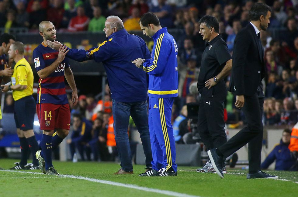 Nhìn từ án phạt của Javier Mascherano: Hợp tình, hợp lý