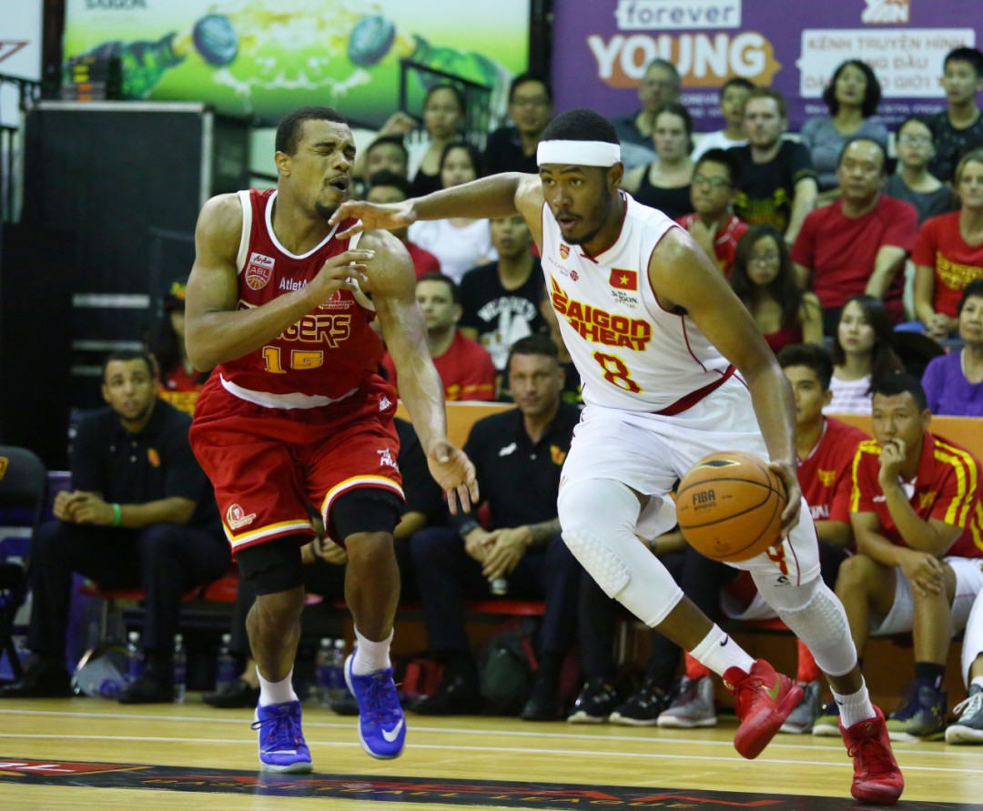 ABL 2015/16: Saigon Heat thất bại trong trận mở màn