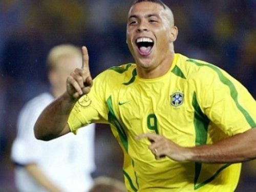 Pha qua người tuyệt đỉnh của Ronaldo béo
