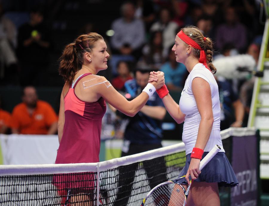 Bán kết WTA Finals 2015: Vé cho người chiến bại