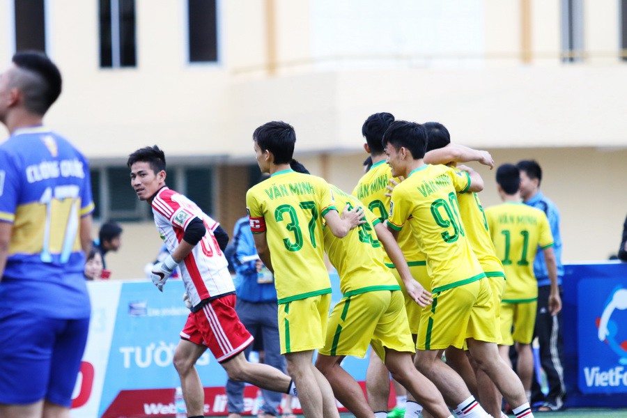 Văn Minh - Cường Quốc: "Nhà xe" tăng tốc, knock-out "Nhà bia"