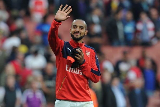 Walcott trong tầm ngắm của Barca