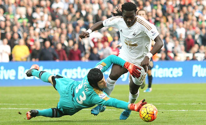 Top 5 pha cản phá xuất sắc nhất vòng 11 Premier League
