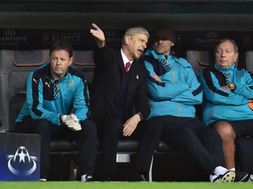 Arsenal thua thảm ở Champions League: Cái giá của sự bảo thủ