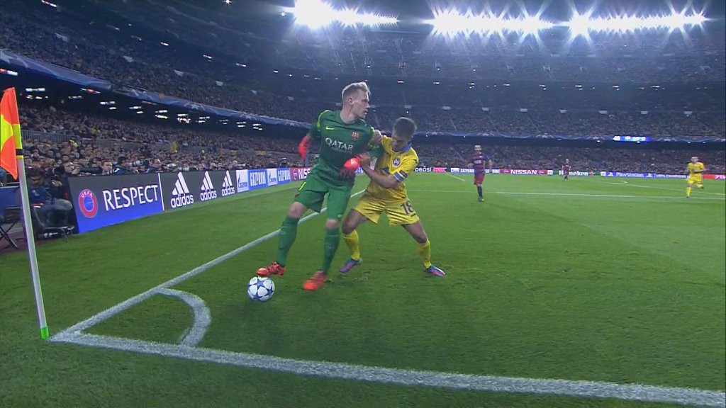 Ter Stegen – Truyền nhân đích thực của Manuel Neuer