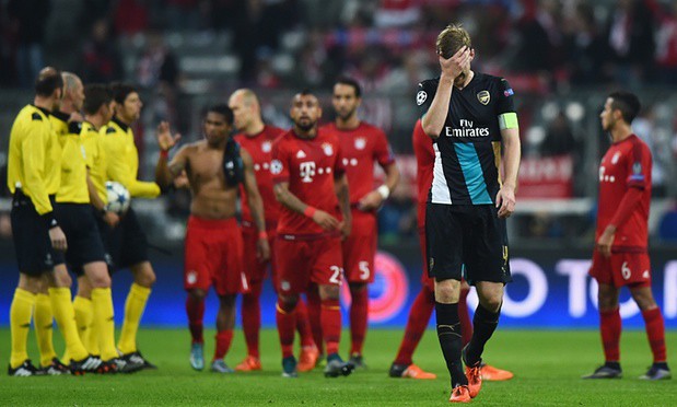 Thua vỡ mặt, Arsene Wenger cắn răng "nhờ vả" Bayern Munich