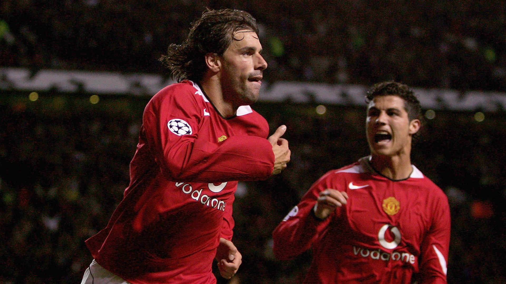 Vì Ronaldo, Van Nistelrooy phải rời Man United?