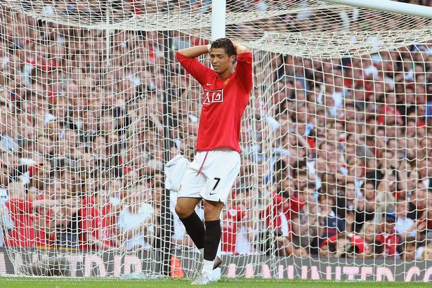 CR7 lại “úp mở” tương lai trở lại Old Trafford