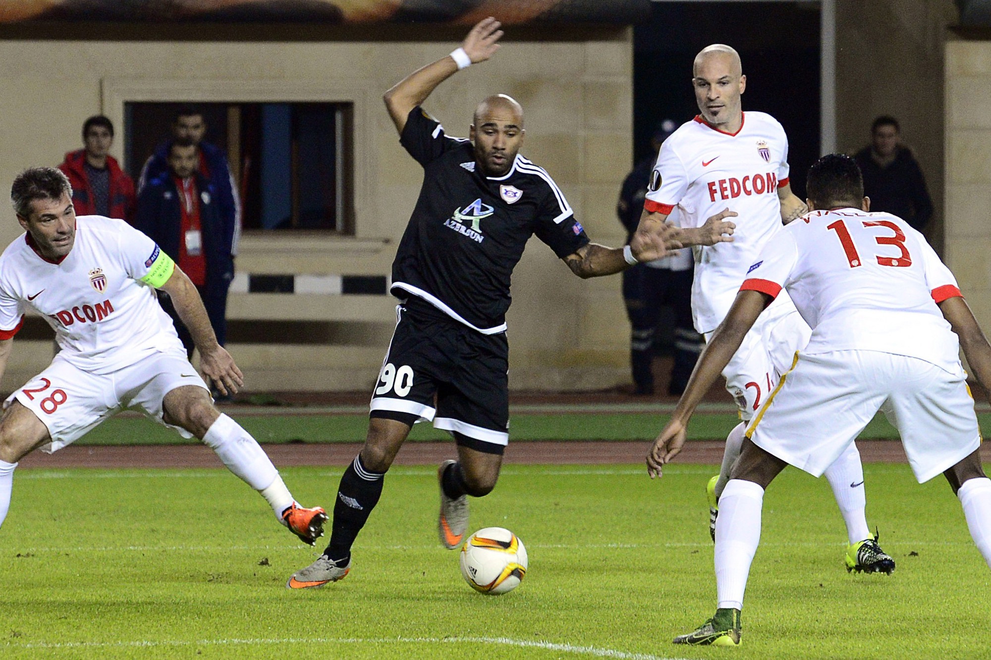 Karabakh 1-1 Monaco: Hòa trên đất khách, Monaco mất ngôi đầu