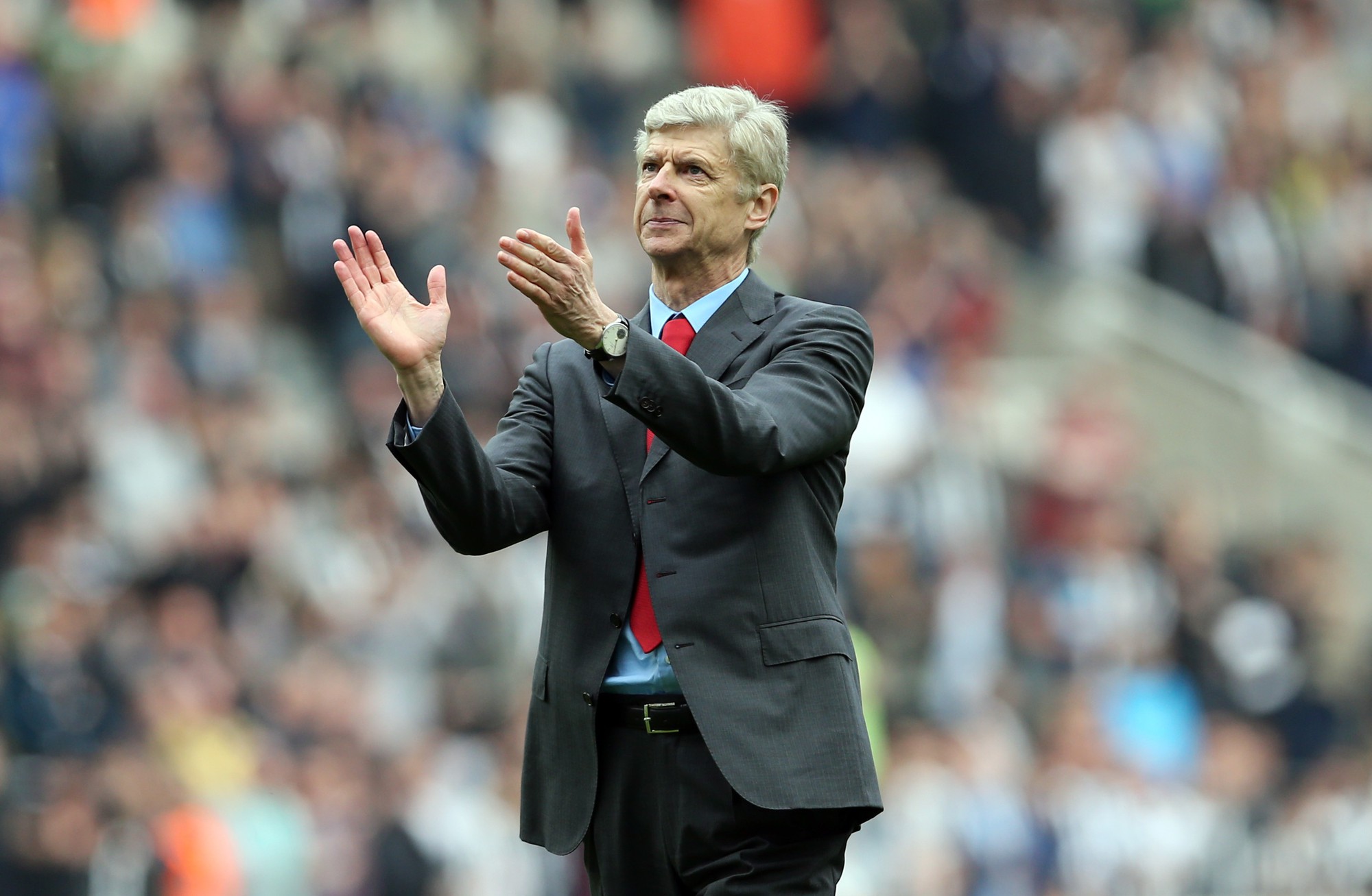 Wenger nổi điên vì Arsenal để mất Harry Kane
