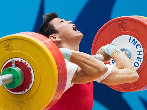 Thạch Kim Tuấn: Lực sĩ mồ côi người Khmer vô địch thế giới