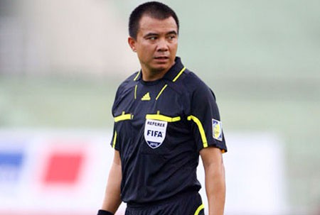 Trọng tài Phùng Đình Dũng bị ‘quây’ tại BTV Cup