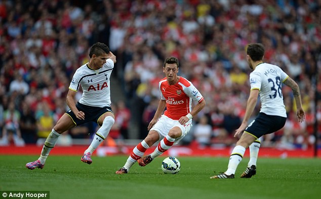 Arsenal 1-1 Tottenham: Derby căng thẳng, pháo thủ lỡ cơ hội lên đầu