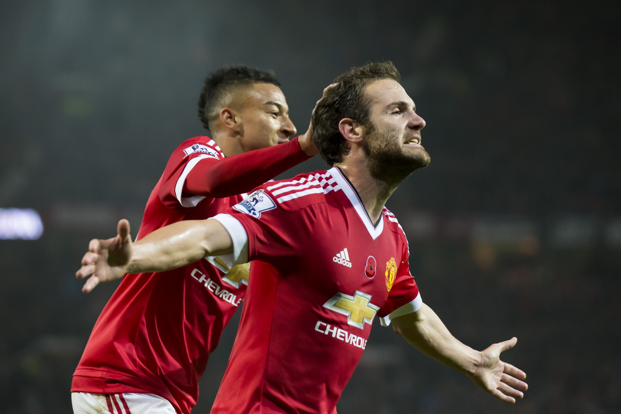 Vòng 12 Premier League: Duy nhất Man đỏ trọn niềm vui