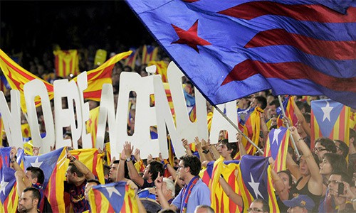 Barca mất kiên nhẫn với án phạt của UEFA