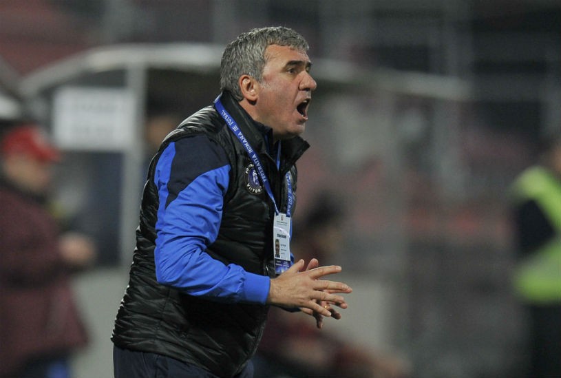 Cựu danh thủ Gheorghe Hagi: “Câu giờ là… chết với tôi”