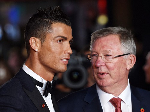 Ronaldo gặp lại thầy cũ trên thảm đỏ