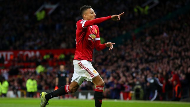 Tuyệt phẩm của Lingard đẹp nhất vòng đấu thứ 12 Premier League