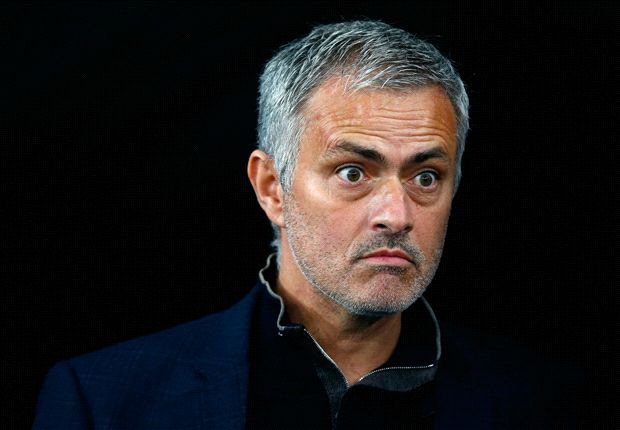 Chelsea sẽ xuống hạng?