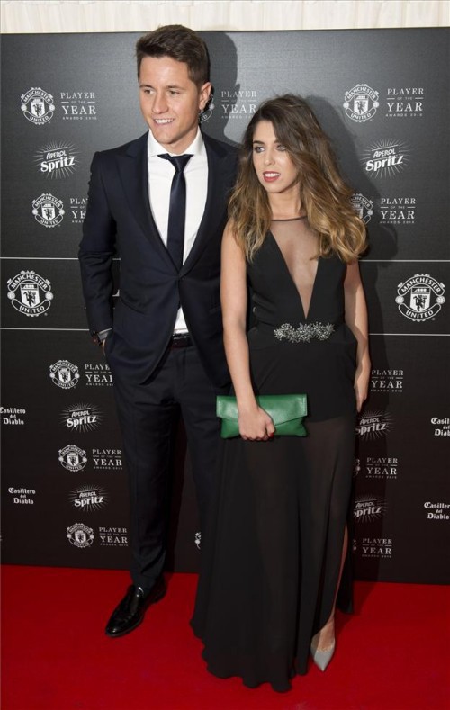 WAGs-MU-12