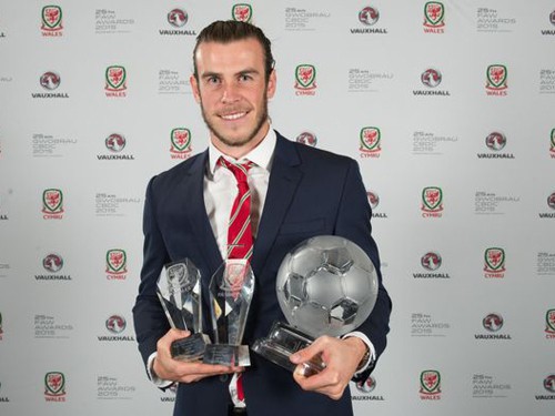 Gareth Bale vơ hết các giải thưởng