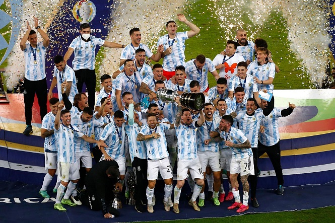 Messi đã giành tổng cộng bao nhiêu danh hiệu trong sự nghiệp?