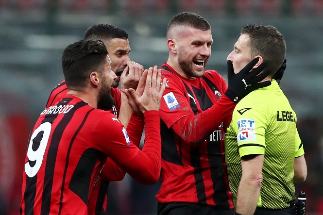 AC Milan bị trọng t&agrave;i &ldquo;cướp&rdquo; chiến thắng ở ph&uacute;t 90 g&acirc;y phẫn nộ